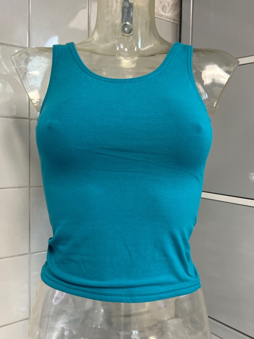 Body Wrappers Basic Tank Top M NWOT Turquoise